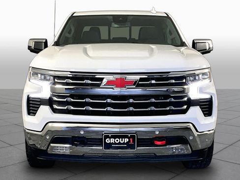Used 2023 GMC Sierra 1500 Elevation w/ Elevation Premium Package AWD/4WD image 4