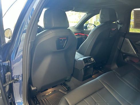 Used 2026 BMW i5 eDrive40 w/ Premium Package RWD image 37