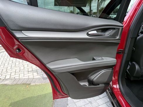 Used 2024 Alfa Romeo Stelvio Veloce AWD/4WD image 12