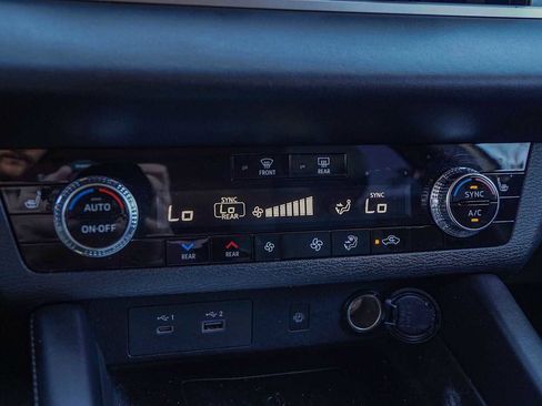 Used 2022 Mitsubishi Outlander SEL image 19