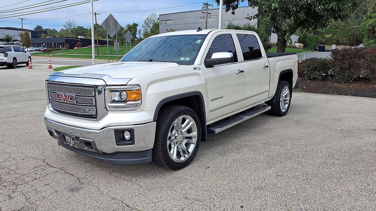 Used 2014 GMC Sierra 1500 SLT w/ Suspension Package, Off-Road AWD/4WD image 4