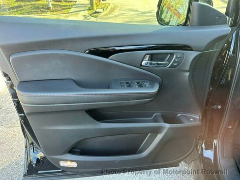 Used 2023 Honda Ridgeline Black Edition image 12