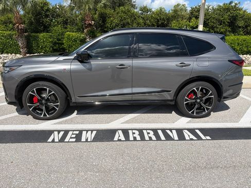 Used 2025 Acura MDX Type S AWD/4WD image 2