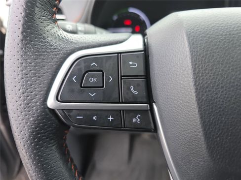 Used 2021 Toyota Sienna XSE w/ XSE Plus Package image 19