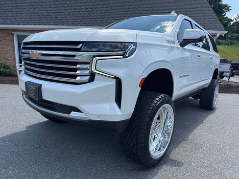 Used 2021 Chevrolet Suburban High Country image 9