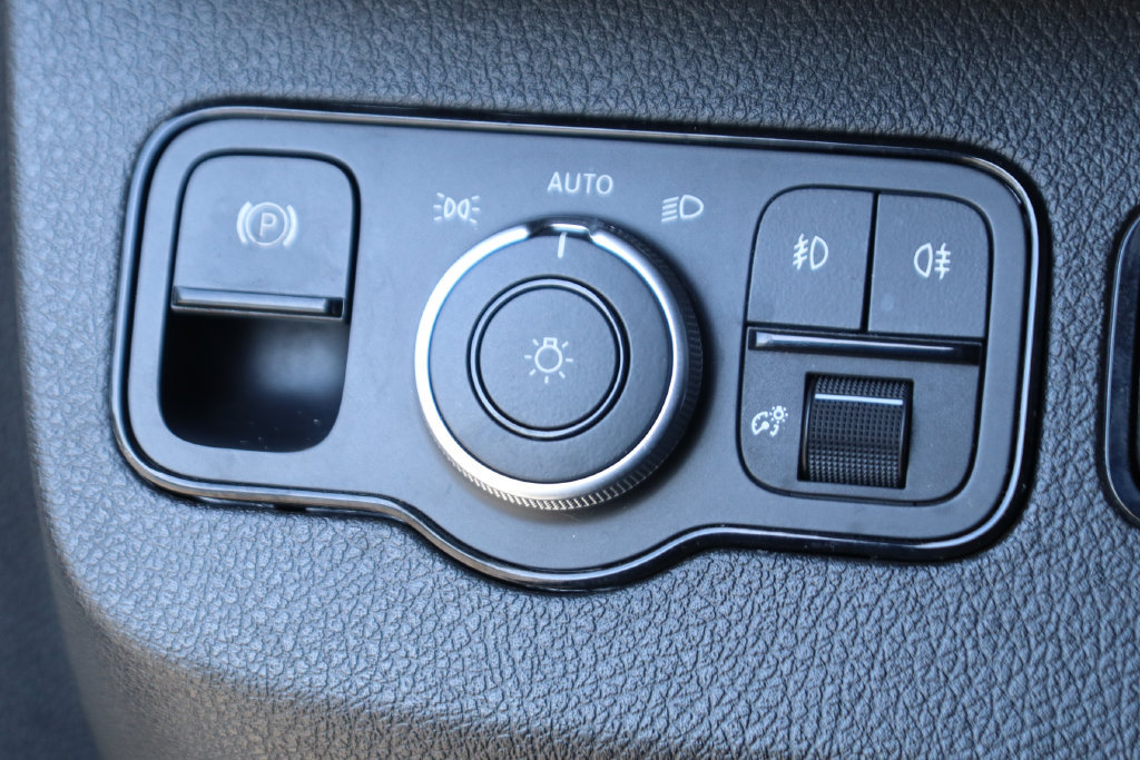 Used 2022 Mercedes-Benz Sprinter 2500 image 24