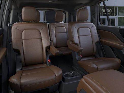 New 2026 Lincoln Aviator Reserve w/ Luxury Package image 11