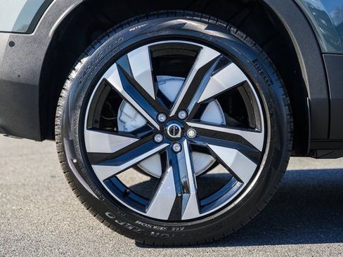 New 2026 Volvo XC40 B5 Ultra w/ Protection Package Premier image 18