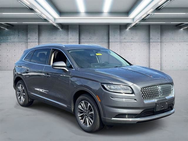 Used 2023 Lincoln Nautilus AWD w/ Premium Package image 3