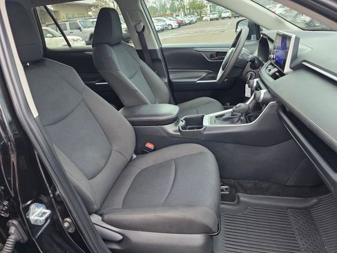 Used 2024 Toyota RAV4 LE image 24