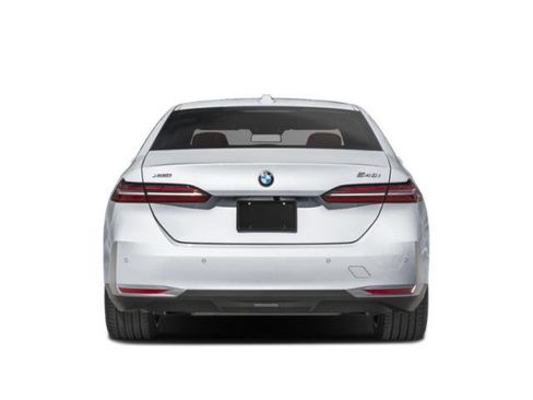 Used 2026 BMW 540i xDrive w/ M Sport Package AWD/4WD image 5