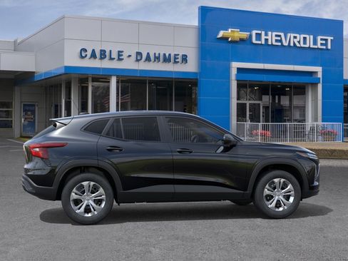 New 2026 Chevrolet Trax LS FWD image 5