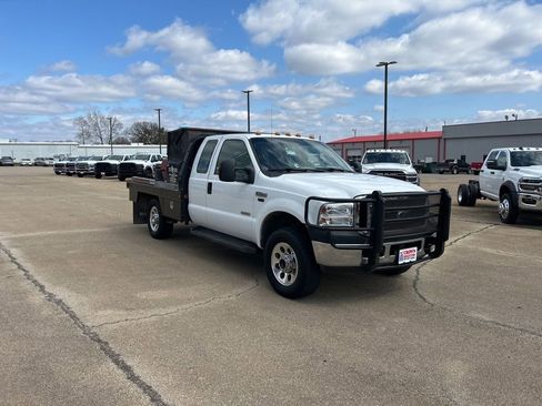 Used 2006 Ford F350 4x4 SuperCab Super Duty image 5