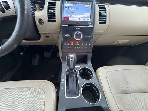 Used 2018 Ford Flex Limited w/ Equipment Group 301A FWD image 15