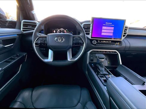 Used 2024 Toyota Sequoia Platinum image 18