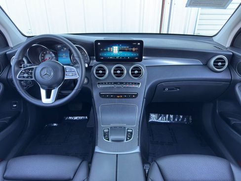 Used 2022 Mercedes-Benz GLC 300 image 11
