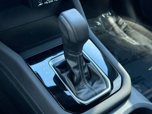 Certified 2025 Subaru Forester Premium image 34