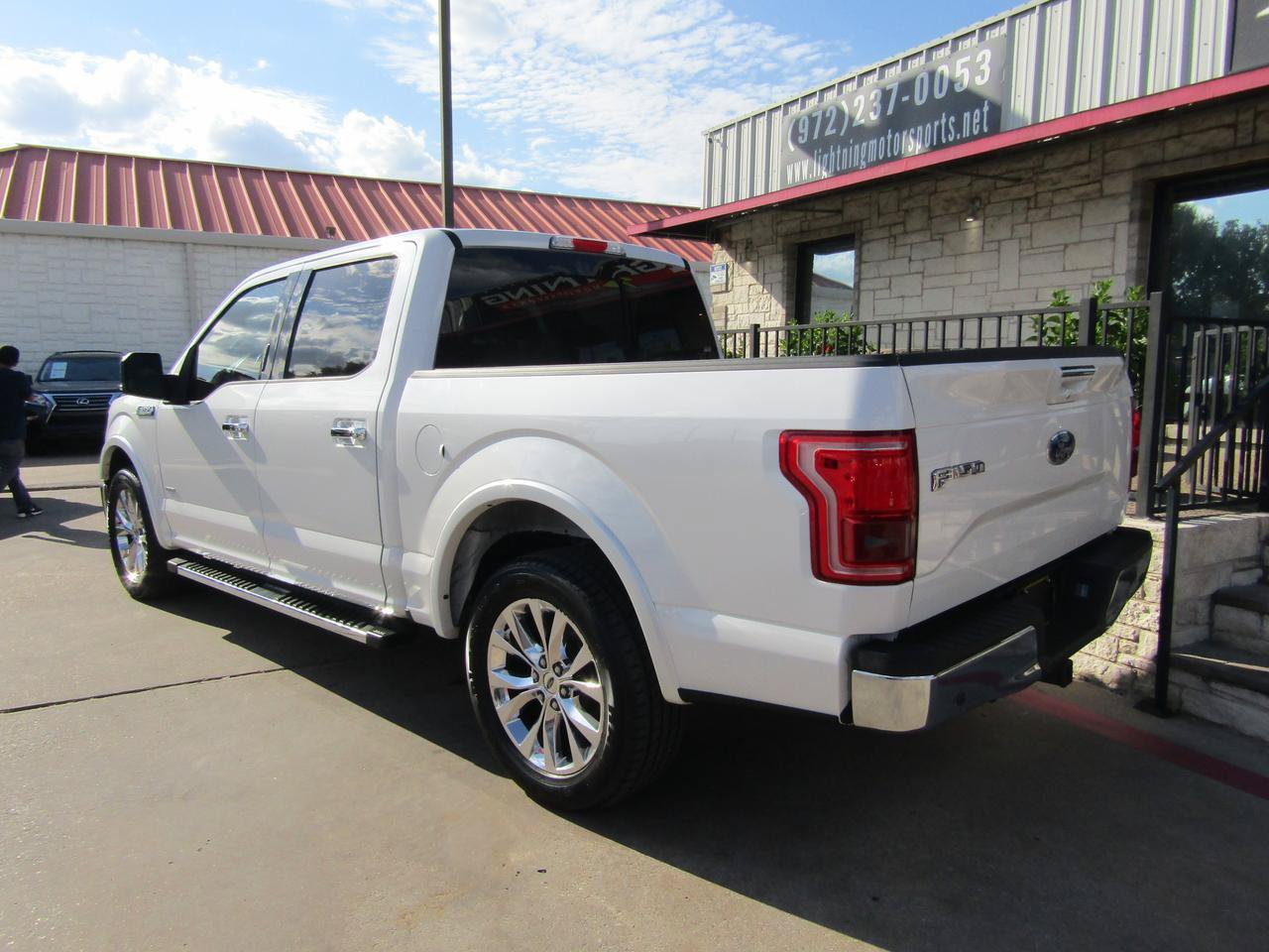 Used 2015 Ford F150 Lariat w/ Equipment Group 502A Luxury RWD image 3