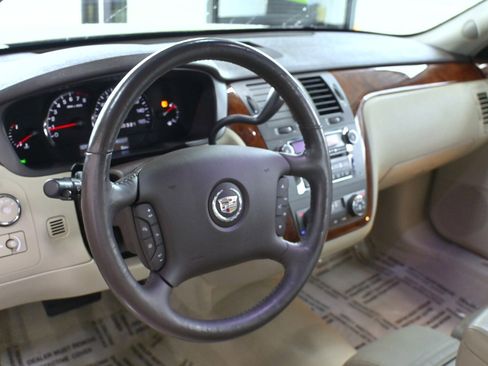 Used 2007 Cadillac DTS Luxury I w/ Trunk Convenience Package image 14