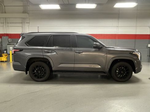 Used 2023 Toyota Sequoia SR5 image 9
