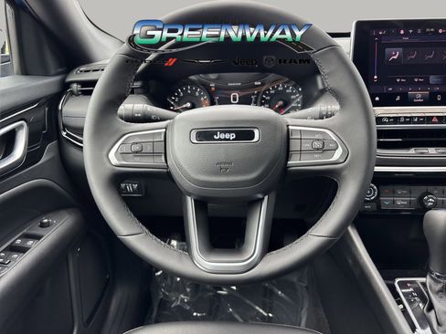 New 2026 Jeep Compass Latitude image 12