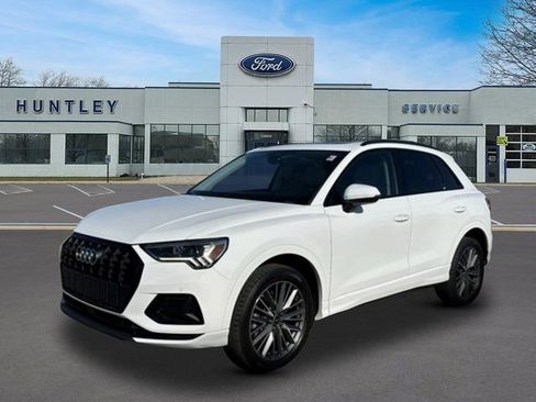 Used 2023 Audi Q3 2.0T Premium w/ Convenience Package AWD/4WD image 1