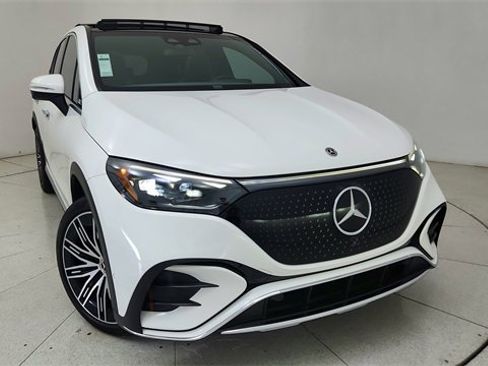 Used 2023 Mercedes-Benz EQE 500 4MATIC SUV w/ Exclusive Trim Package image 87