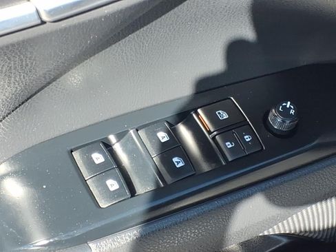 Used 2019 Toyota Camry LE FWD image 22