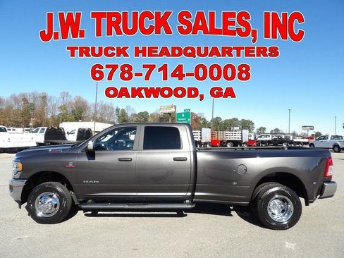 Used 2022 RAM 3500 Big Horn image 2