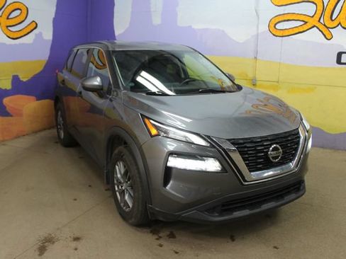 Used 2021 Nissan Rogue S AWD/4WD image 2