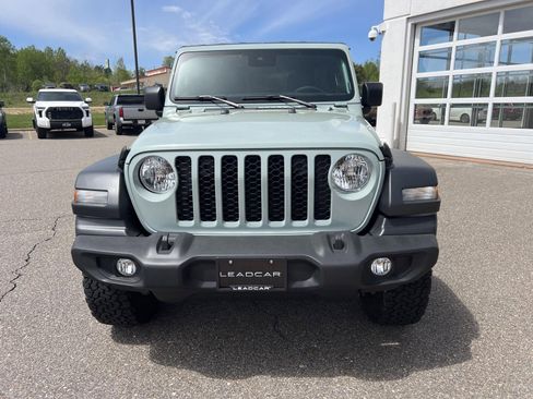 Used 2024 Jeep Wrangler Unlimited Sport AWD/4WD image 11
