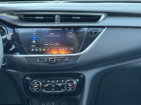 Used 2022 Buick Encore GX Select w/ Sport Touring Package FWD image 16