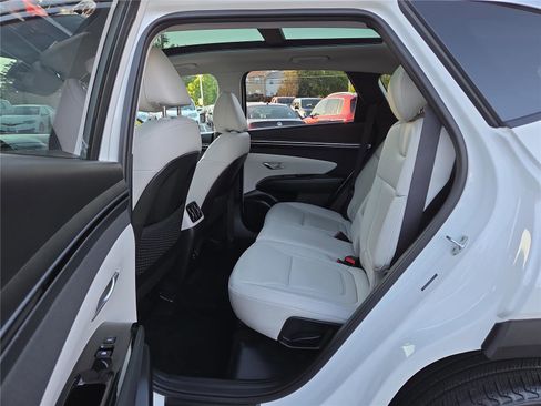 Used 2023 Hyundai Tucson Limited AWD/4WD image 24