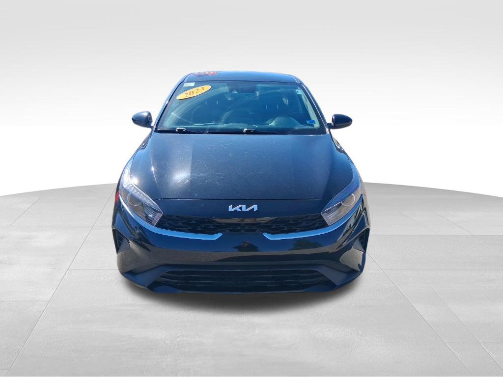 Used 2023 Kia Forte LXS FWD image 2