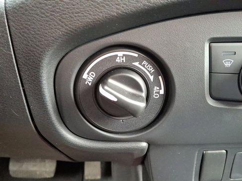 Used 2023 Nissan Frontier PRO-4X w/ Technology Package image 24