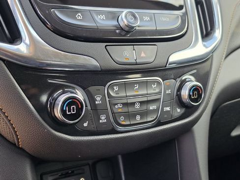 Used 2024 Chevrolet Equinox Premier FWD image 27