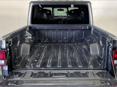 Used 2023 Jeep Gladiator Sport AWD/4WD image 36