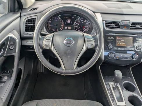 Used 2014 Nissan Altima 2.5 S w/ Sport Value Package image 18