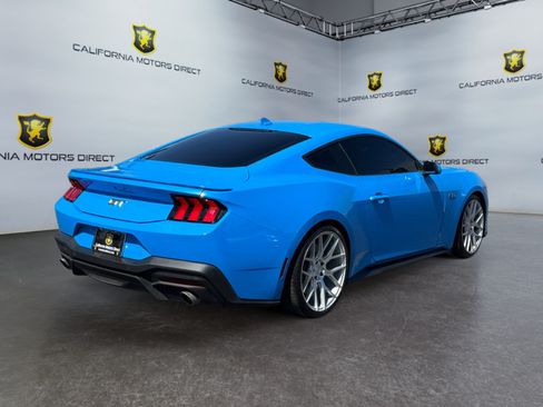 Used 2024 Ford Mustang GT RWD image 5