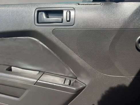 Used 2013 Ford Mustang GT RWD image 19