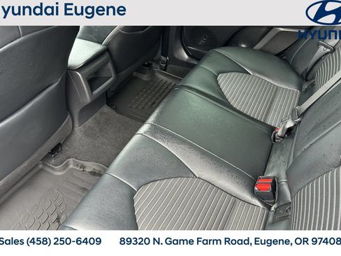 Used 2020 Toyota Camry SE FWD image 15