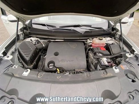 Used 2023 Chevrolet Traverse LT FWD image 49