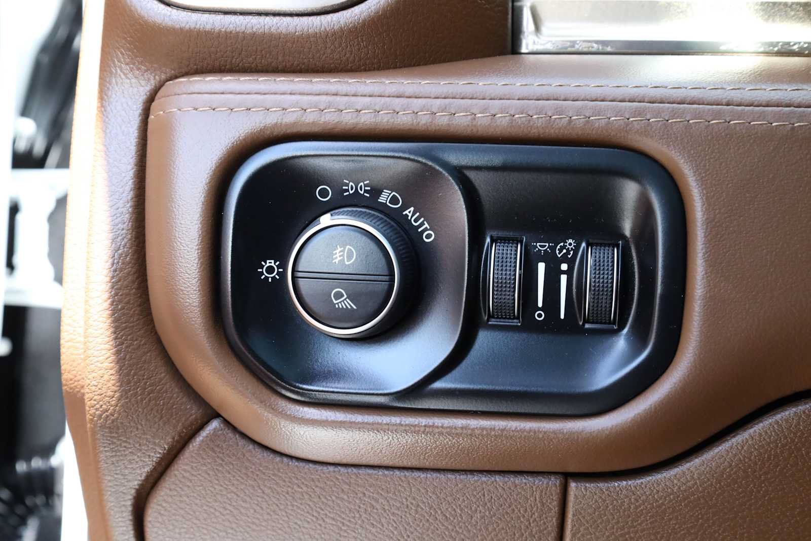 Used 2021 RAM 2500 Limited AWD/4WD image 30