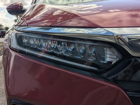 Used 2020 Honda Accord Touring image 9