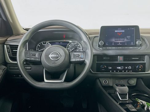 Used 2023 Nissan Rogue SV FWD image 18