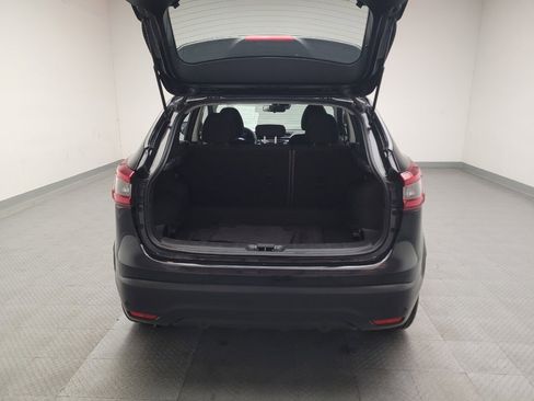 Used 2021 Nissan Rogue Sport S image 29