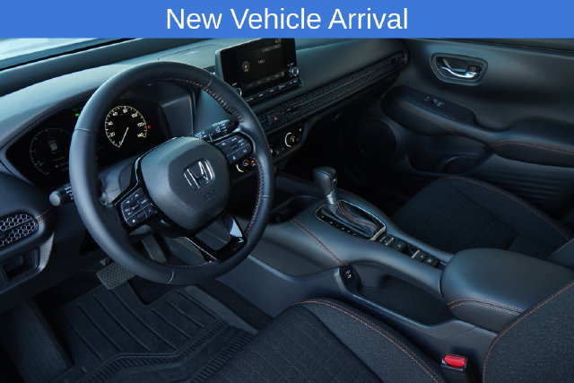 Used 2025 Honda HR-V Sport image 2