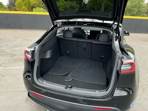 Used 2021 Tesla Model Y Performance AWD/4WD image 24