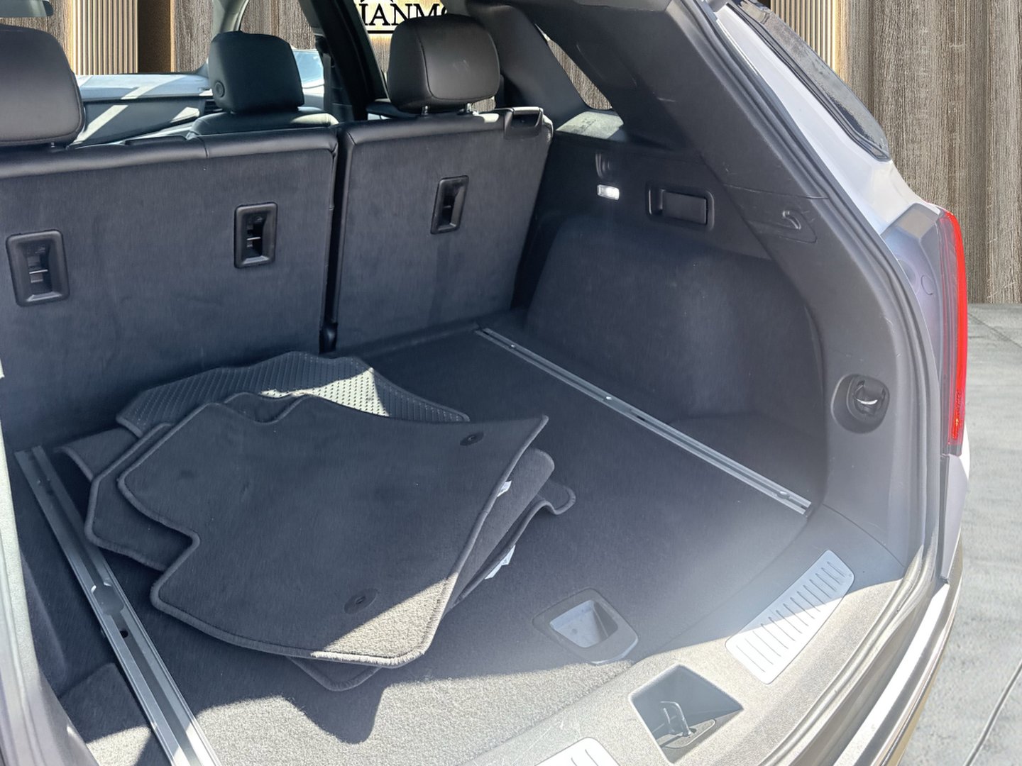 Used 2025 Cadillac XT5 Premium Luxury FWD image 16