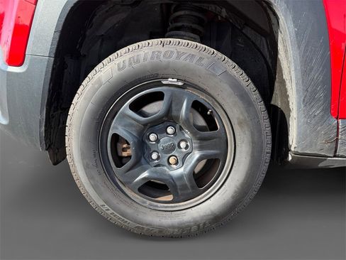 Used 2018 Jeep Renegade Sport w/ Power & Air Group image 13